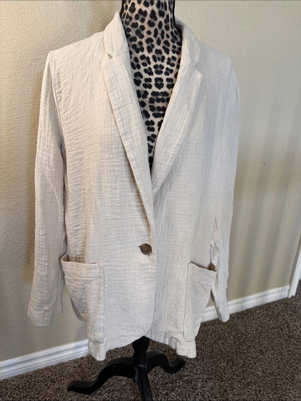 a.n.a Cream Textured Single-Button Blazer